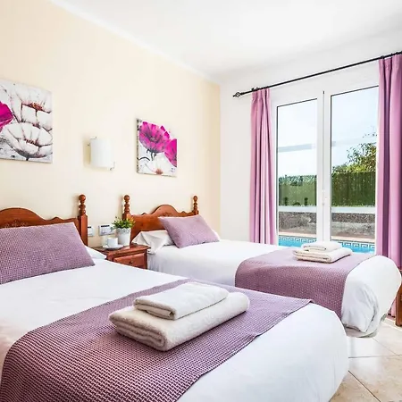 Elena Cala'N Blanes (Menorca)