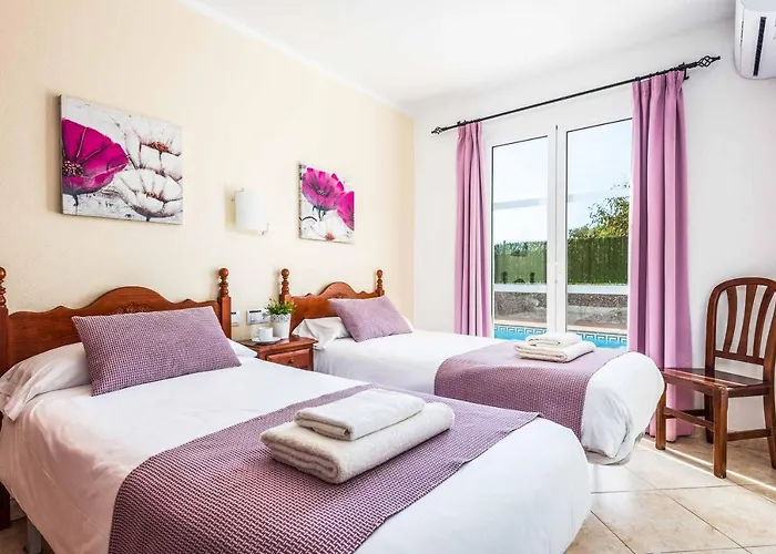 Elena Cala'N Blanes (Menorca)